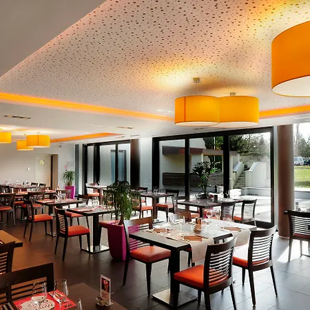 Hotel Domaine La Charpiniere, The Originals Collection 4*