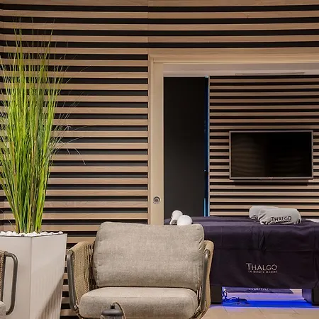 Domaine La Charpiniere, The Originals Collection Hotel Saint-Galmier