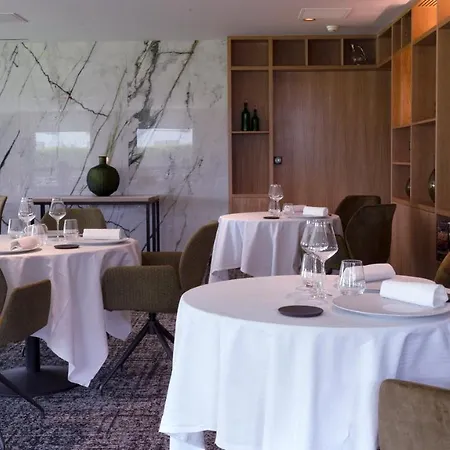 Hotel Domaine La Charpinière, The Originals Collection Saint-Galmier