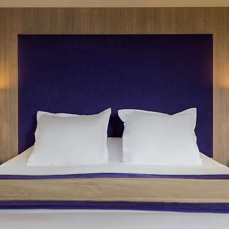 Hotel Domaine La Charpinière, The Originals Collection 4*